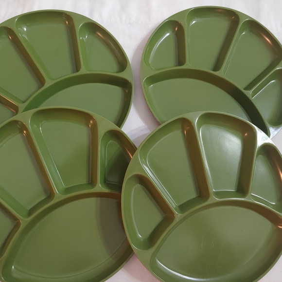 Other - Vintage green melamine/plastic fondue/divided plates